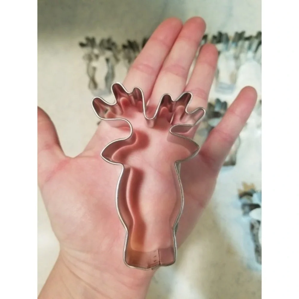 Set of 12 Metal‎ Reindeer Cookie Cutters